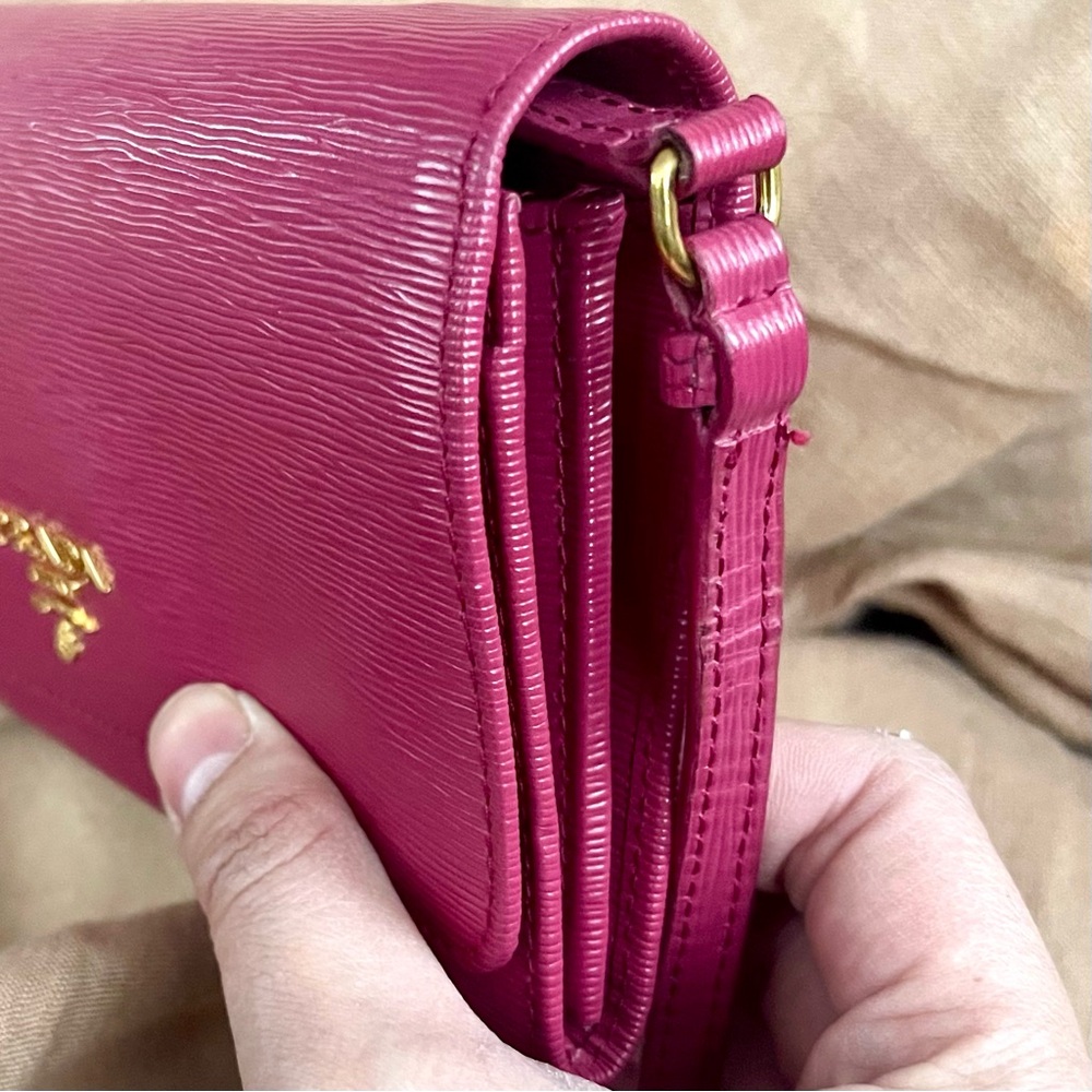 Prada Pink Saffiano Leather Fuschia Vitello Move Crossbody Wallet Bag - Picture 3 of 5